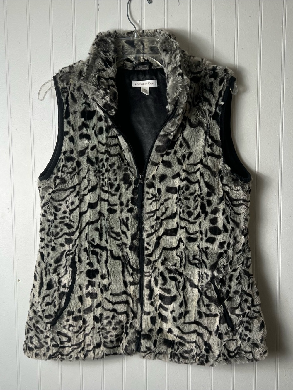 Cold water creek faux fur vest size medium animal print